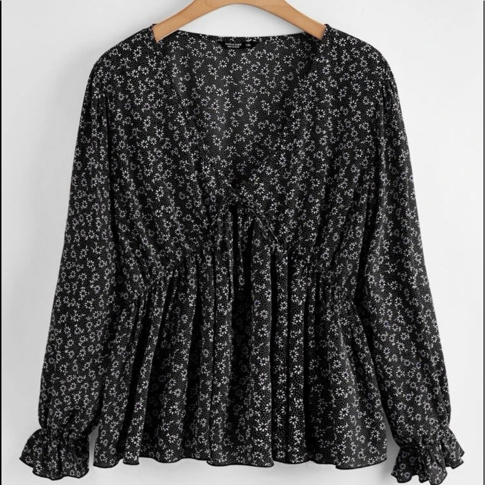 V-Neck floral blouse